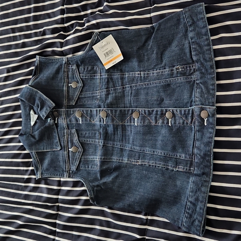 RELATIVITY STRETCH DENIM JEAN VEST. SIZE SMALL NEW WITH TAGS.